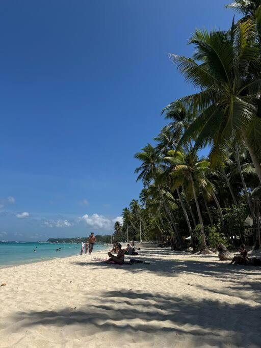 Always Summer Boracay Apartment *